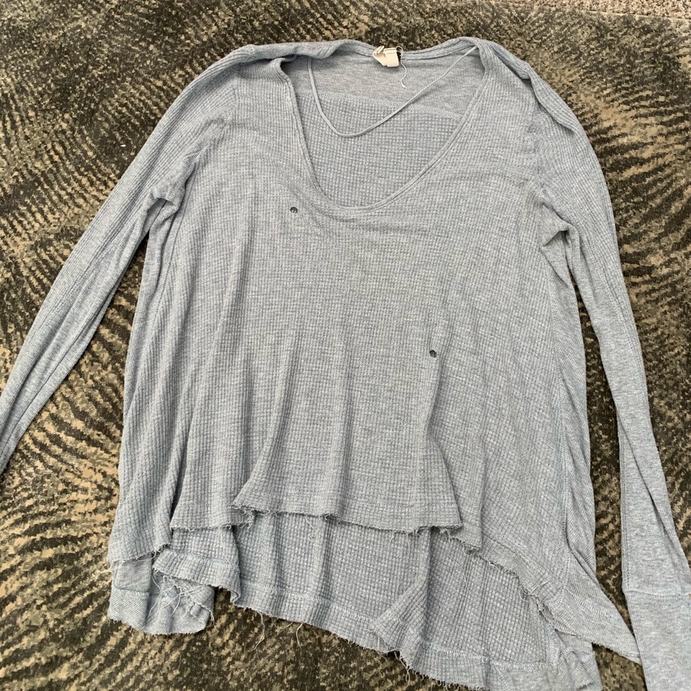 Gray sweatshirt